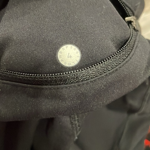 Lululemon black Leggings with pockets! - Picture 5 of 6